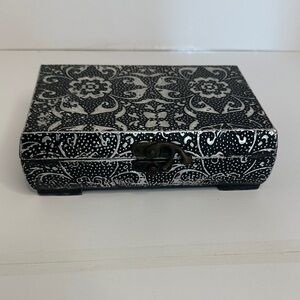 Vintage Handmade Black and Silver plated Patterned Jewelry/Trinket Box